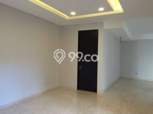 Rumah Mewah LB 600m2 Siap Pakai Desain Elegan di Gading Serpong, Tangerang Rumah Mewah LB 600m2 Siap Pakai Desain Elegan di Gading Serpong, Tangerang