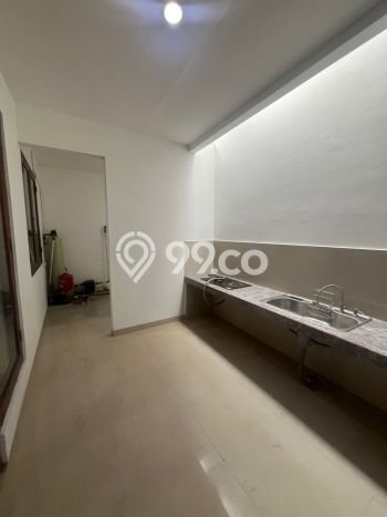 Rumah Elit Modern Tanpa Renovasi di Meruya Jakarta Barat Rumah Elit Modern Tanpa Renovasi di Meruya Jakarta Barat