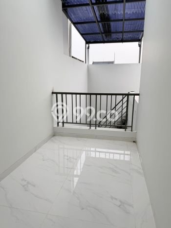 For Sale! Luxury House LT 120m2 Desain Elegan di Mekar Wangi For Sale! Luxury House LT 120m2 Desain Elegan di Mekar Wangi