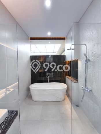 Rumah Mewah LB 600m2 Siap Pakai Desain Elegan di Summarecon Bandung, Bandung Rumah Mewah LB 600m2 Siap Pakai Desain Elegan di Summarecon Bandung, Bandung