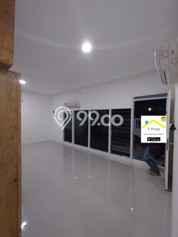 Sewa Rumah Murah di Tanjung Duren Jakarta Barat dengan 5 Kamar Tidur Sewa Rumah Murah di Tanjung Duren Jakarta Barat dengan 5 Kamar Tidur