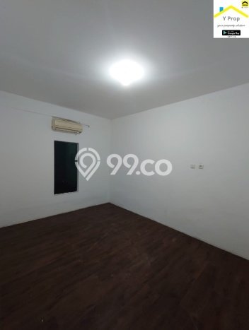 Sewa Rumah Murah di Tanjung Duren Jakarta Barat dengan 5 Kamar Tidur Sewa Rumah Murah di Tanjung Duren Jakarta Barat dengan 5 Kamar Tidur