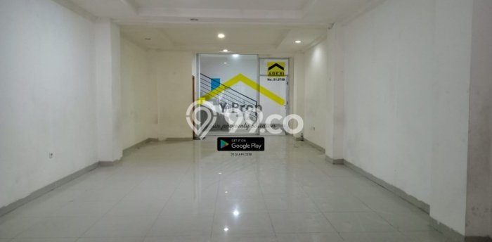 Ruko Disewa di Jakarta Barat dengan LB 192m2 Area Komersial Ramai Ruko Disewa di Jakarta Barat dengan LB 192m2 Area Komersial Ramai