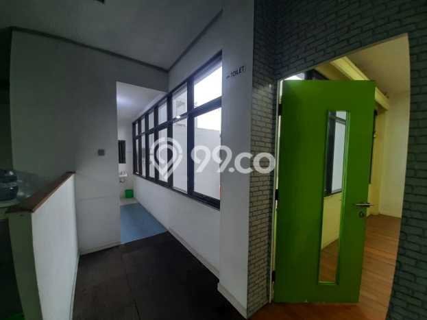 Ruko untuk Disewa di Pusat Jakarta Pusat Luas Bangunan 2000m2 Ruko untuk Disewa di Pusat Jakarta Pusat Luas Bangunan 2000m2