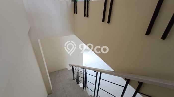 FOR RENT! Ruko di Kemanggisan Cocok untuk Bisnis 200m2 FOR RENT! Ruko di Kemanggisan Cocok untuk Bisnis 200m2