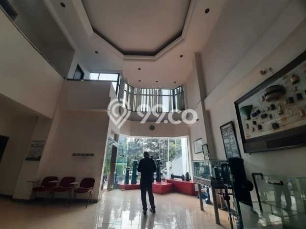 Ruko untuk Disewa di Pusat Jakarta Pusat Luas Bangunan 2000m2 Ruko untuk Disewa di Pusat Jakarta Pusat Luas Bangunan 2000m2
