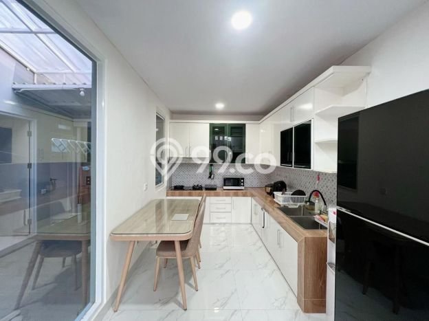 Hunian Nyaman Asri 2 KT Siap Pakai di BSD City Tangerang Hunian Nyaman Asri 2 KT Siap Pakai di BSD City Tangerang