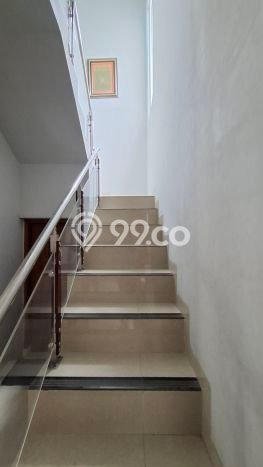 For Sale! Premium House LT 222m2 Desain Modern di Kota Wisata For Sale! Premium House LT 222m2 Desain Modern di Kota Wisata