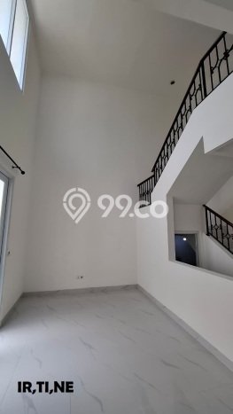 Rumah Elit LB 200m2 Siap Huni Desain Elegan di Kota Wisata, Jakarta Timur Rumah Elit LB 200m2 Siap Huni Desain Elegan di Kota Wisata, Jakarta Timur