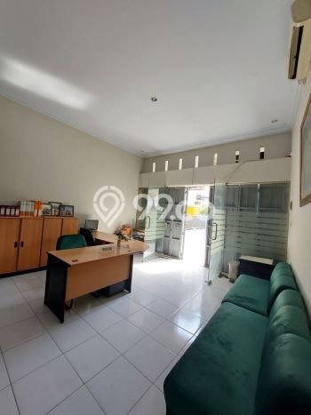 AREA KOMERSIAL! Ruko di Rappocini, Luas 180m², Akses Utama AREA KOMERSIAL! Ruko di Rappocini, Luas 180m², Akses Utama