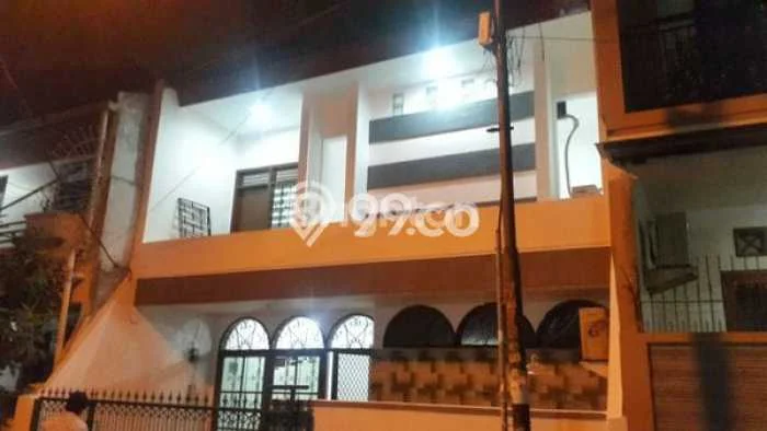 Jarang Ada! Rumah Sewa 4 Kamar Nyaman Siap Huni Tanjung Duren Jarang Ada! Rumah Sewa 4 Kamar Nyaman Siap Huni Tanjung Duren