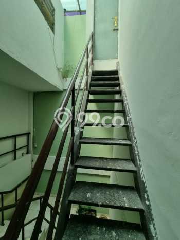 Ruko Dijual di Jakarta Selatan LT 125m2 & LB 320m2 Lokasi Terbaik! Ruko Dijual di Jakarta Selatan LT 125m2 & LB 320m2 Lokasi Terbaik!