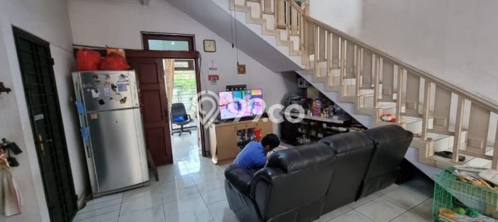 For Sale! Luxury House LT 200m2 Desain Elegan di Puri Indah For Sale! Luxury House LT 200m2 Desain Elegan di Puri Indah