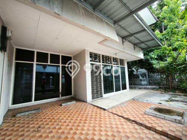 For Sale! Premium House LT 155m2 Desain Modern di Bandengan For Sale! Premium House LT 155m2 Desain Modern di Bandengan