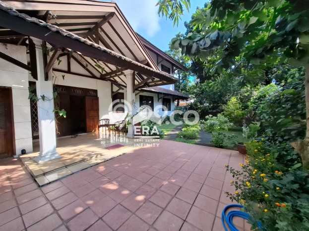KESEMPATAN TERBAIK! Rumah Asri di Tawakal, LT 446m² LB 300m² KESEMPATAN TERBAIK! Rumah Asri di Tawakal, LT 446m² LB 300m²
