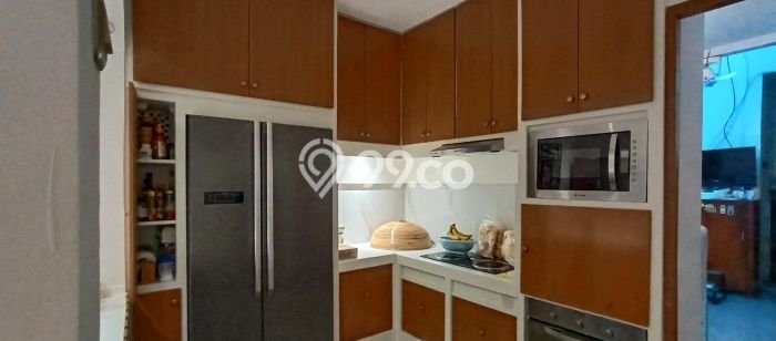 For Sale! Premium House LT 350m2 Desain Modern di Kemanggisan For Sale! Premium House LT 350m2 Desain Modern di Kemanggisan