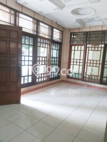 Rumah Luxury Modern Tanpa Renovasi di Tomang Jakarta Barat Rumah Luxury Modern Tanpa Renovasi di Tomang Jakarta Barat