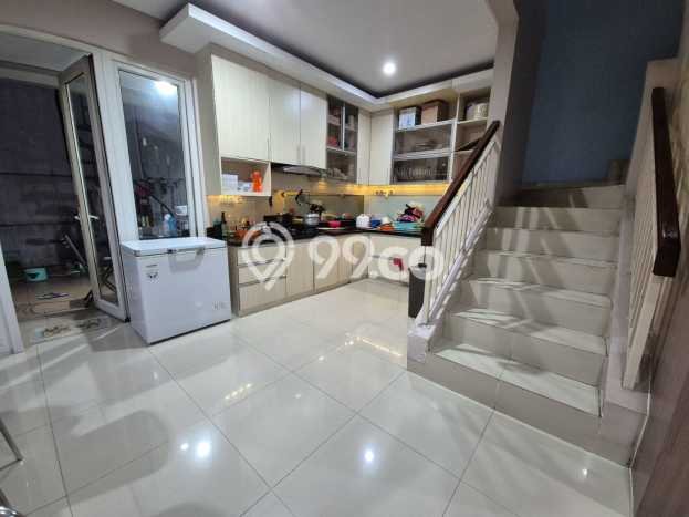 Rumah Elit LB 150m2 Siap Huni Desain Elegan di Ulujami, Jakarta Selatan Rumah Elit LB 150m2 Siap Huni Desain Elegan di Ulujami, Jakarta Selatan
