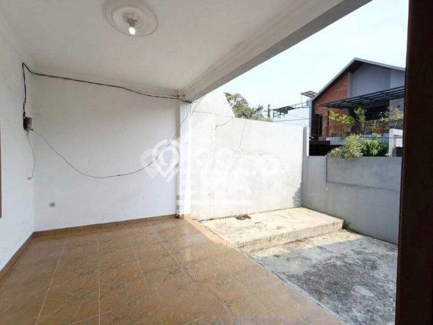 Dijual Cepat Rumah Favorit Siap Huni LB 370m2 di Ciledug, Tangerang Dijual Cepat Rumah Favorit Siap Huni LB 370m2 di Ciledug, Tangerang