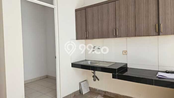 Disewakan! Rumah 4 Kamar Tidur &
4 Kamar Mandi di Green Lake City, Jakarta Barat Disewakan! Rumah 4 Kamar Tidur &
4 Kamar Mandi di Green Lake City, Jakarta Barat