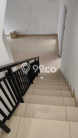 Disewakan! Rumah 4 Kamar Tidur &
4 Kamar Mandi di Green Lake City, Jakarta Barat Disewakan! Rumah 4 Kamar Tidur &
4 Kamar Mandi di Green Lake City, Jakarta Barat