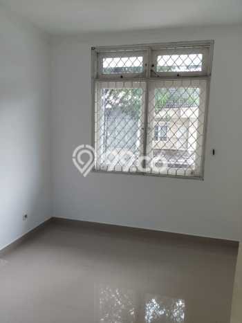 Rumah sewa siap huni 4 KT di Taman Palem, Jakarta Barat Rumah sewa siap huni 4 KT di Taman Palem, Jakarta Barat