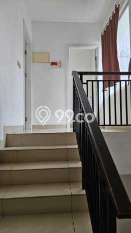Disewakan! Rumah 4 Kamar Tidur &
4 Kamar Mandi di Green Lake City, Jakarta Barat Disewakan! Rumah 4 Kamar Tidur &
4 Kamar Mandi di Green Lake City, Jakarta Barat