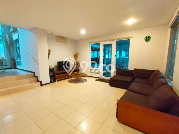 Disewakan! Rumah 5 Kamar Tidur &
5 Kamar Mandi di Sentul City, Bogor Disewakan! Rumah 5 Kamar Tidur &
5 Kamar Mandi di Sentul City, Bogor