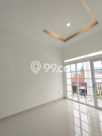 Rumah Luas Asri 3 KT Siap Huni di Sentul City Bogor Rumah Luas Asri 3 KT Siap Huni di Sentul City Bogor