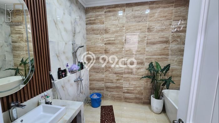 Ready to Use! Premium House LT 344m2 Desain Elegan di Sentul City Ready to Use! Premium House LT 344m2 Desain Elegan di Sentul City