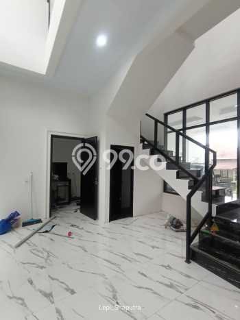 Rumah Luxury Modern Siap Huni di Sentul City Bogor Rumah Luxury Modern Siap Huni di Sentul City Bogor