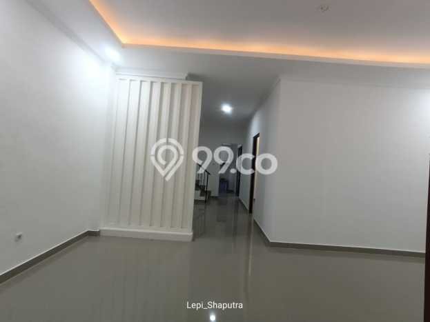 Rumah Luas Asri 4 KT Siap Huni di Sentul City Bogor Rumah Luas Asri 4 KT Siap Huni di Sentul City Bogor
