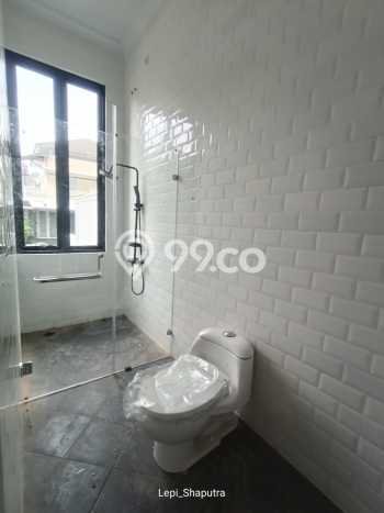 Rumah Luxury Modern Siap Huni di Sentul City Bogor Rumah Luxury Modern Siap Huni di Sentul City Bogor