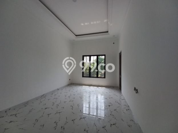 Ready to Use! Luxury House LT 264m2 Desain Modern di Sentul City Ready to Use! Luxury House LT 264m2 Desain Modern di Sentul City