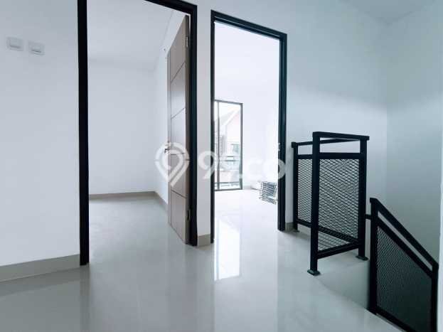 Dijual Hunian Rumah Terawat 3 Kamar di Cinangka, Depok Dijual Hunian Rumah Terawat 3 Kamar di Cinangka, Depok