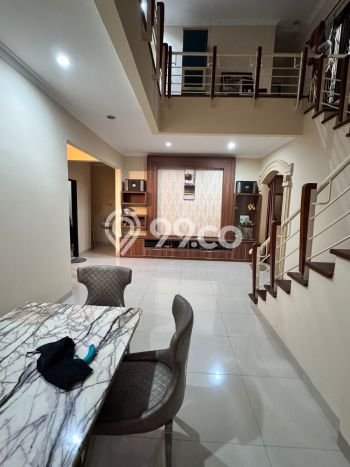 Rumah Elit Modern Tanpa Renovasi di Bintaro Jakarta Selatan Rumah Elit Modern Tanpa Renovasi di Bintaro Jakarta Selatan
