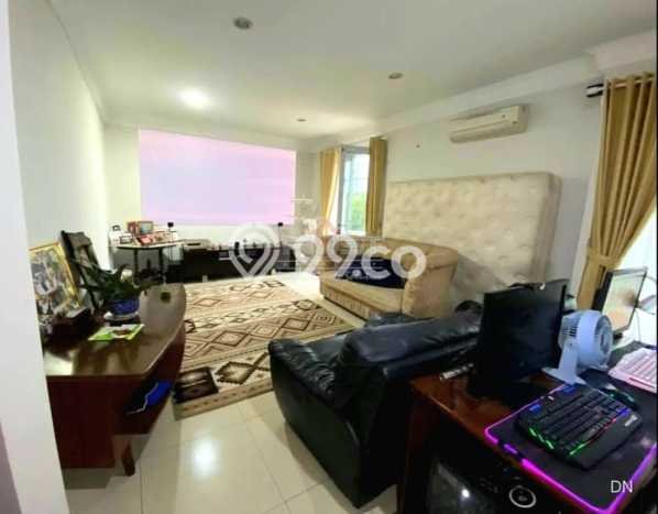 Siap Huni Rumah Mewah 5 Kamar di Jagakarsa Dekat ke Mana Pun Siap Huni Rumah Mewah 5 Kamar di Jagakarsa Dekat ke Mana Pun