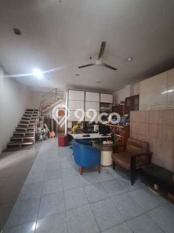 FOR SALE! Ruko di Ciputat Tangerang Selatan, LT 1050m2, LB 450m2 FOR SALE! Ruko di Ciputat Tangerang Selatan, LT 1050m2, LB 450m2