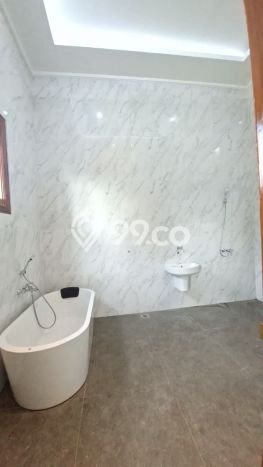 Rumah Mewah LB 600m2 Siap Huni Desain Elegan di BSD City, Tangerang Rumah Mewah LB 600m2 Siap Huni Desain Elegan di BSD City, Tangerang