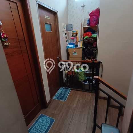 Rumah Modern Cantik 4 KT Bisa Langsung Pindah di Ciputat Rumah Modern Cantik 4 KT Bisa Langsung Pindah di Ciputat