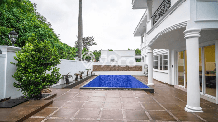 For Sale! Luxury House LT 973m2 Desain Elegan di Kemang For Sale! Luxury House LT 973m2 Desain Elegan di Kemang