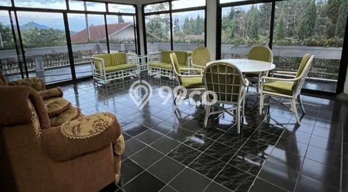 For Sale! Premium House LT 2441m2 Desain Modern di Setiabudi For Sale! Premium House LT 2441m2 Desain Modern di Setiabudi