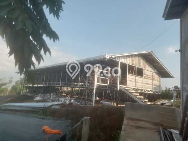Lokasi Strategis! Dijual Komersial Bisnis di Sumedang Selatan, Sumedang Kondisi Bagus Lokasi Strategis! Dijual Komersial Bisnis di Sumedang Selatan, Sumedang Kondisi Bagus