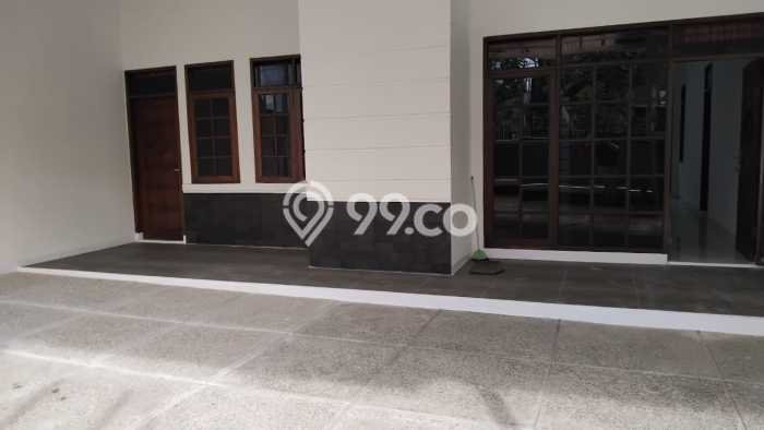 Lokasi strategis! Rumah siap pakai dikontrakkan di Batununggal LB 150m2 Lokasi strategis! Rumah siap pakai dikontrakkan di Batununggal LB 150m2
