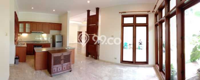 HUNIAN PILIHAN! Rumah di , 4 KM, Lingkungan Asri, LT 700m2m² LB 500m2m² HUNIAN PILIHAN! Rumah di , 4 KM, Lingkungan Asri, LT 700m2m² LB 500m2m²