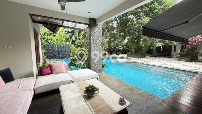 Rumah Luxury Modern Tanpa Renovasi di Cipete Jakarta Selatan Rumah Luxury Modern Tanpa Renovasi di Cipete Jakarta Selatan