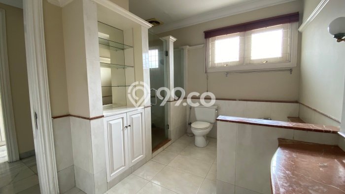 Rumah kawasan Senayan, Siap Huni, LT 550m2m² Rumah kawasan Senayan, Siap Huni, LT 550m2m²