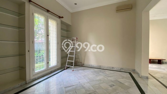 Rumah kawasan Senayan, Siap Huni, LT 550m2m² Rumah kawasan Senayan, Siap Huni, LT 550m2m²