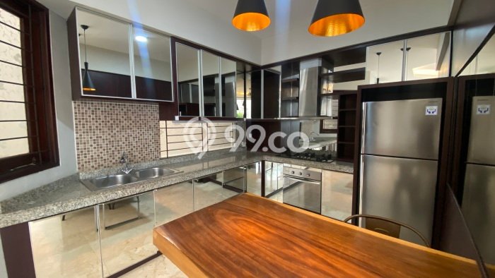 UNIT LANGKA! Rumah di , 4 KM, View Indah, LT 600m2m² LB 500m2m² UNIT LANGKA! Rumah di , 4 KM, View Indah, LT 600m2m² LB 500m2m²