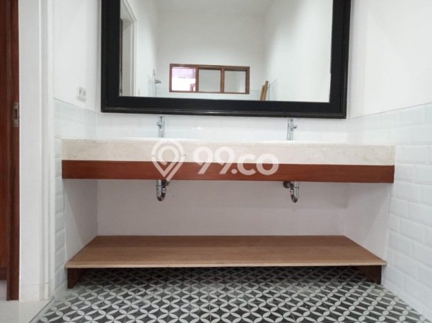 Rumah Bagus Disewakan di Cipete, Jakarta Selatan LT 700m2, LB 500m2 Rumah Bagus Disewakan di Cipete, Jakarta Selatan LT 700m2, LB 500m2